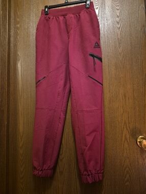 Women's Reebok Burgundy Jogger Athletic Pants with Zip Pockets 28" x 30"  Size S